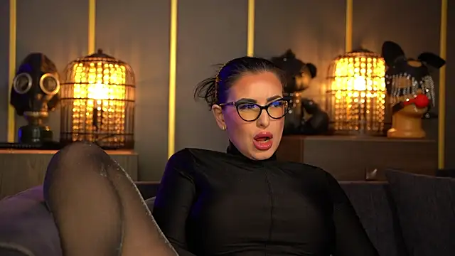 kelly_kent Adlı Modelin Canlı XXX Sohbeti