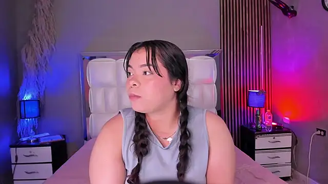 xCharlotte_20 Chat XXX live