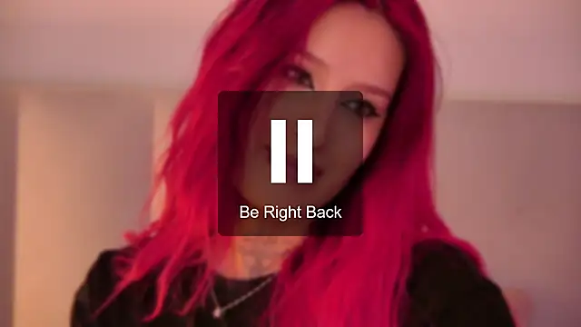 ElisMuse élő XXX-chatje