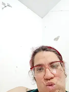 karlythoth@xh Adlı Modelin Canlı XXX Sohbeti