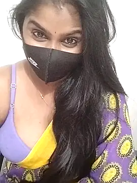 Chat XXX en directo de Tamil_Azhaghi