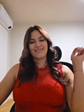 Chat XXX en directo de MiaRides19