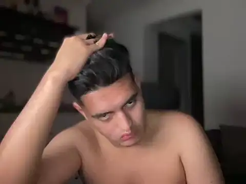 alexandergrey760886 Show in webcam