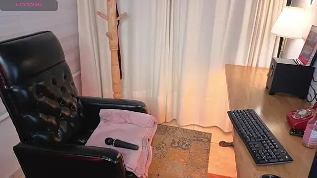 Pamela_Johnsonn: онлайн-секс-чат