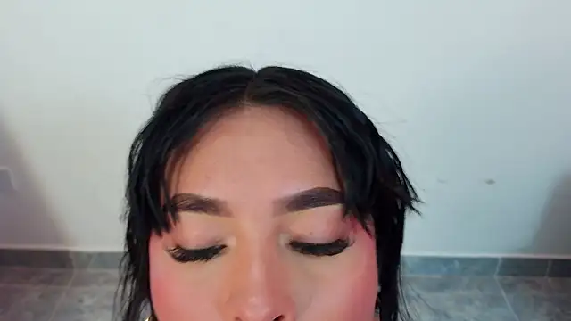 Chat XXX ao vivo de mia_roux1