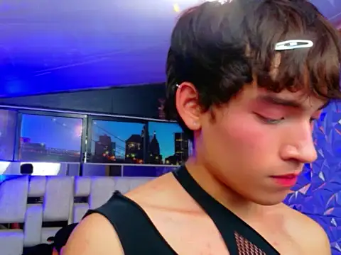 Вебкам-шоу IsaacNovaa