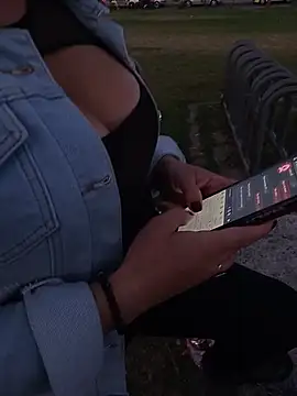 sophie_banger's Live XXX Chat