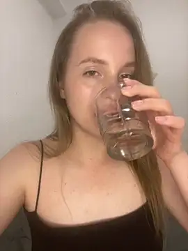 Chatroom XXX en direct de NeEdnaBradley