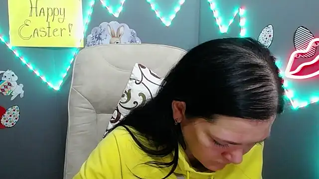 LauraFinn's Live XXX Chat