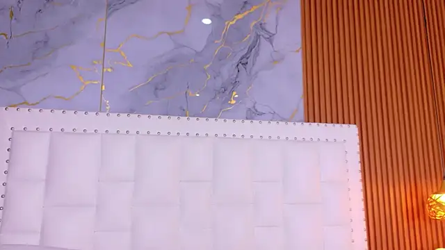 MySugarmoomy élő XXX-chatje