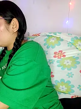 VALENTINA_ROUSE_ – Naživo XXX chat