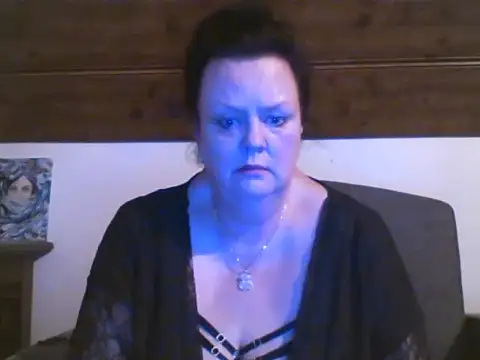 TiffanyMature élő XXX-chatje