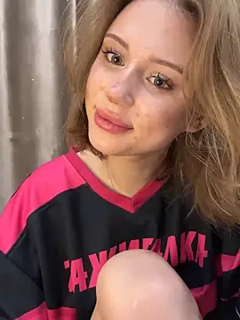 XXX chat uživo modela Alisaa_Kisaa