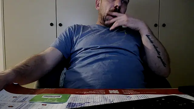 mrbigballs Show in webcam