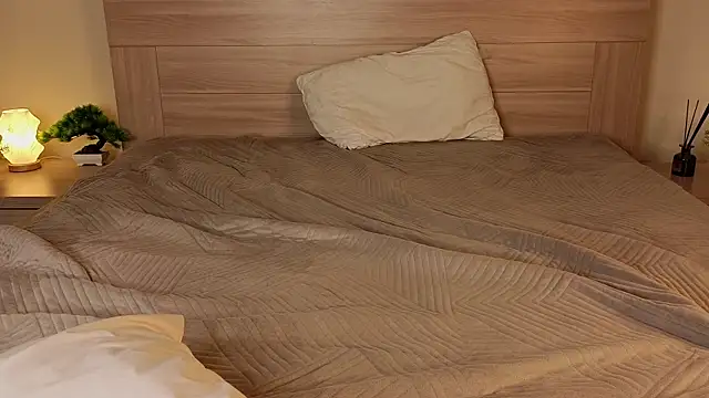 alorenna Adlı Modelin Canlı XXX Sohbeti