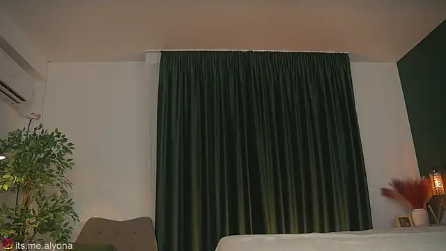 Alyonaqueen_ 现场XXX聊天