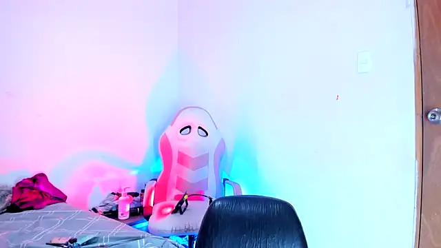 Czat XXX na żywo – Emily_Coper18