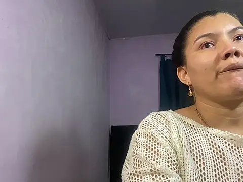 Chatroom XXX en direct de Violetta96