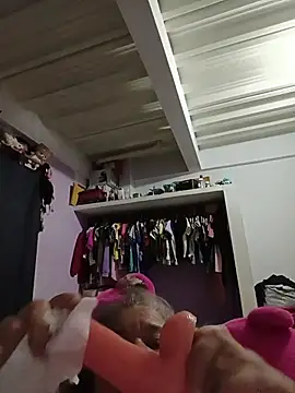 CheekySnowQueen_69 现场XXX聊天