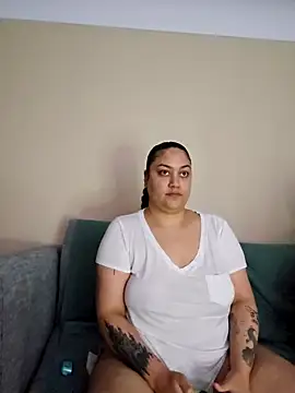 Chat XXX en directo de honeeyyy_pot