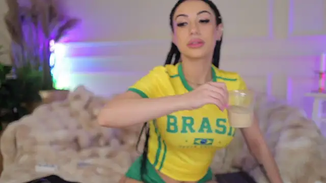 Anais_Bloom Adlı Modelin Canlı XXX Sohbeti