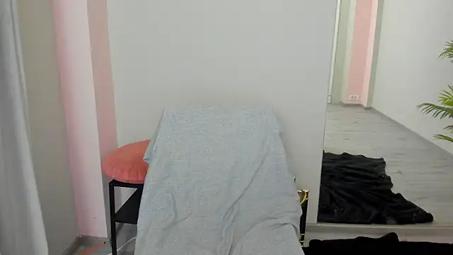 NickyStarr Chat XXX live