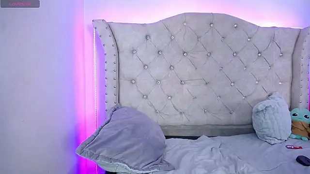 Elizabeth_Evans1 Chat XXX live