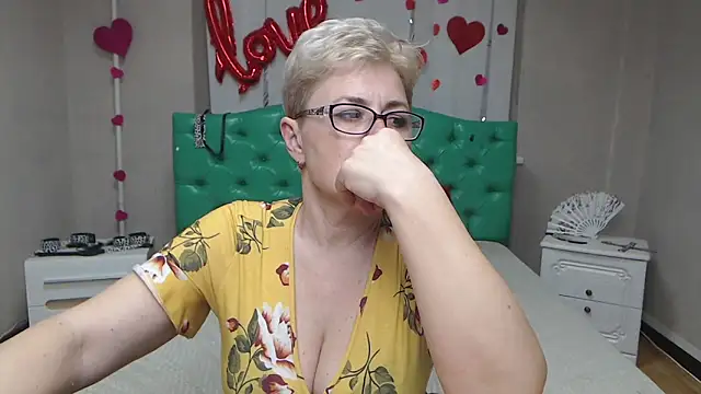 Chat XXX en directo de EmiliaGree