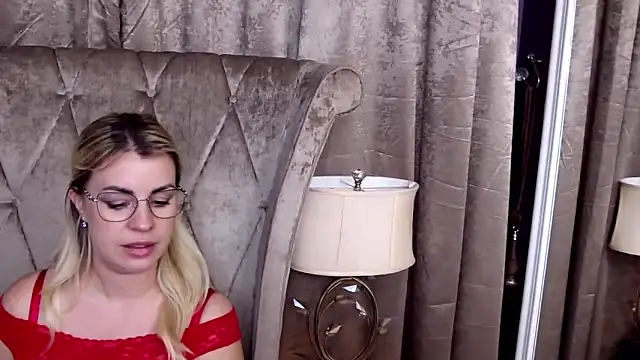 BustyGizelle Live XXX-Chat