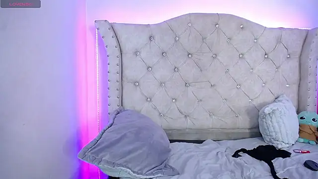 Elizabeth_Evans1's Live XXX Chat