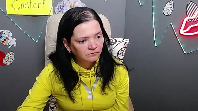 دردشة LauraFinn الجنسية المباشرة