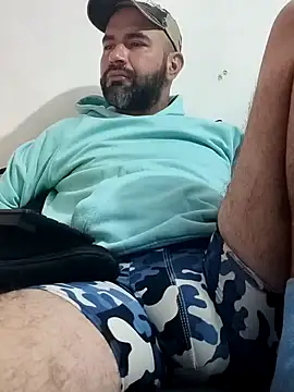 XXX chat uživo modela hairyandbigmann