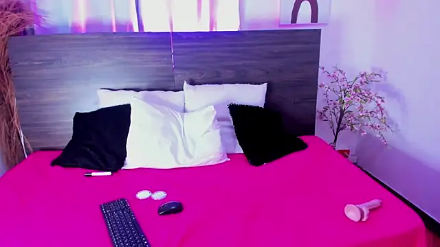 Chatroom XXX en direct de Brianna_Maya