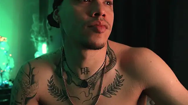 AlphaMasterXxx 在線直播表演