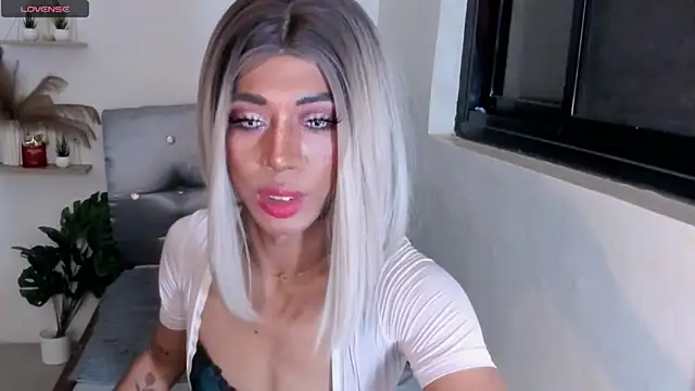 عرض كام TsBlackHORSECOCKcalix