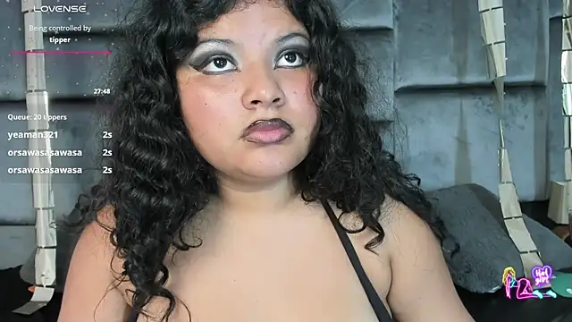 Chat +18 de Jessica_Beltrann ao vivo