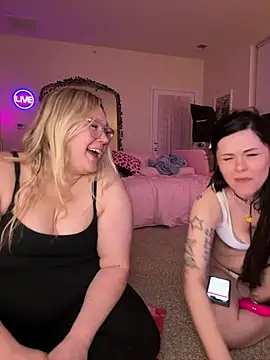 Chat XXX ao vivo de PiggyRose