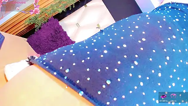 AnnaRouseQueen's Webcam Show