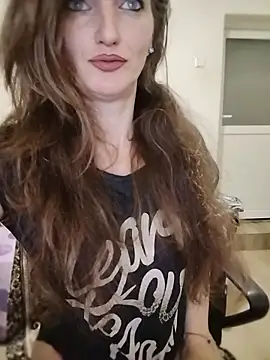 CrazyMaya39 Adlı Modelin Canlı XXX Sohbeti