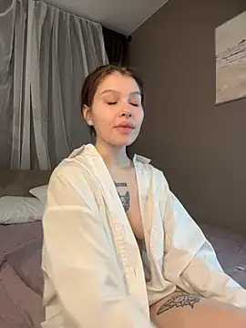 RinaHoward Adlı Modelin Canlı XXX Sohbeti