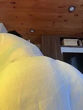 CorinVeil webcam show