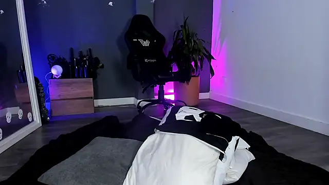 XXX chat uživo modela Raven_Witch_