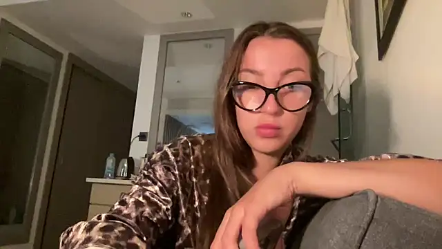 Kit_kata's Live XXX Chat