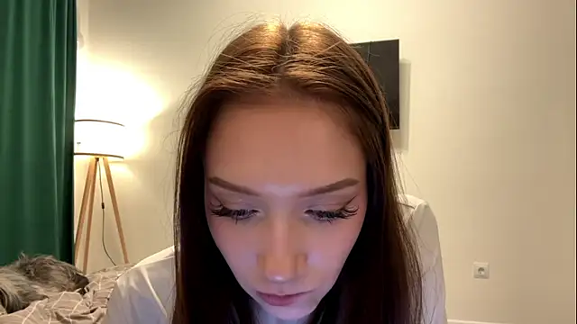 MiaNewstrom's Live XXX Chat