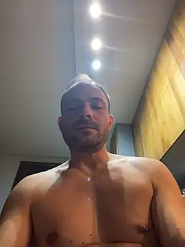 Adventurehotman Webcam show