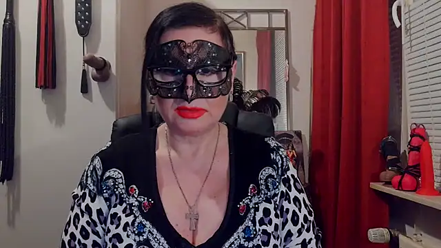 Chat XXX en directo de LadyMaxime511