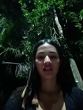 -NicolのライブXXXチャット