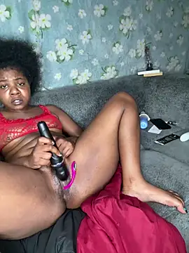 Ebony_Queeen 在線直播表演