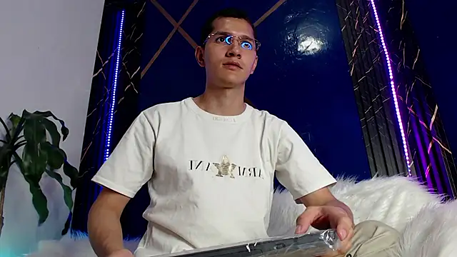 MilanDavid1 Webcam show