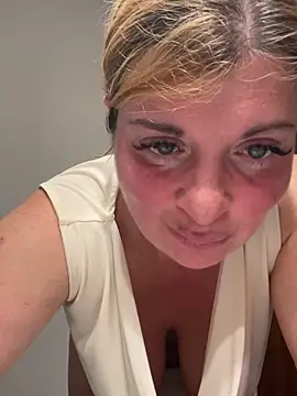 Lombada Adlı Modelin Canlı XXX Sohbeti